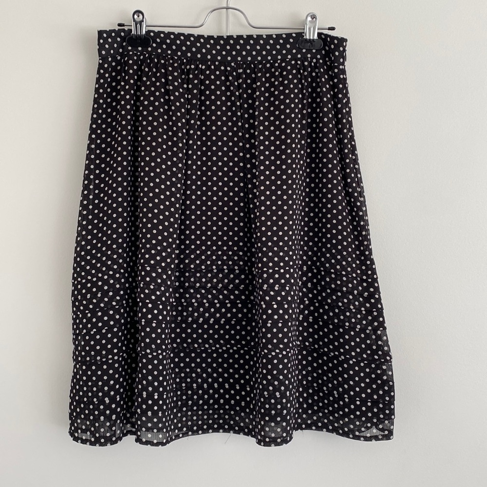 PETER NYGARD Black and white polkadot Flowy Chiffon skirt size 8